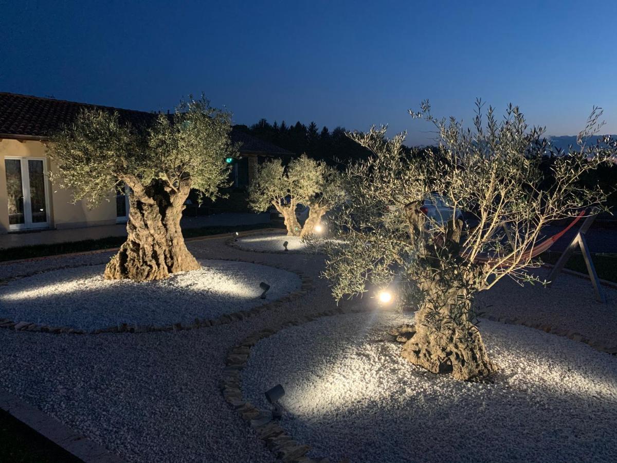 B&B Alciliegio Casnate Con Bernate Εξωτερικό φωτογραφία