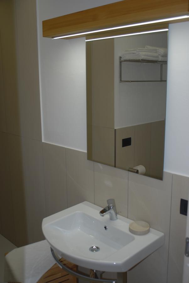 B&B Alciliegio Casnate Con Bernate Εξωτερικό φωτογραφία