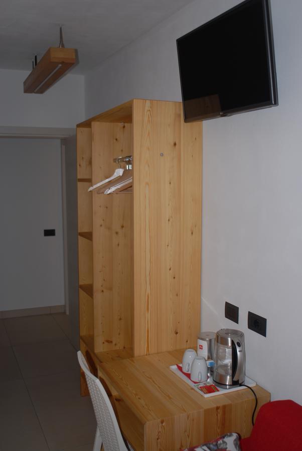 B&B Alciliegio Casnate Con Bernate Εξωτερικό φωτογραφία