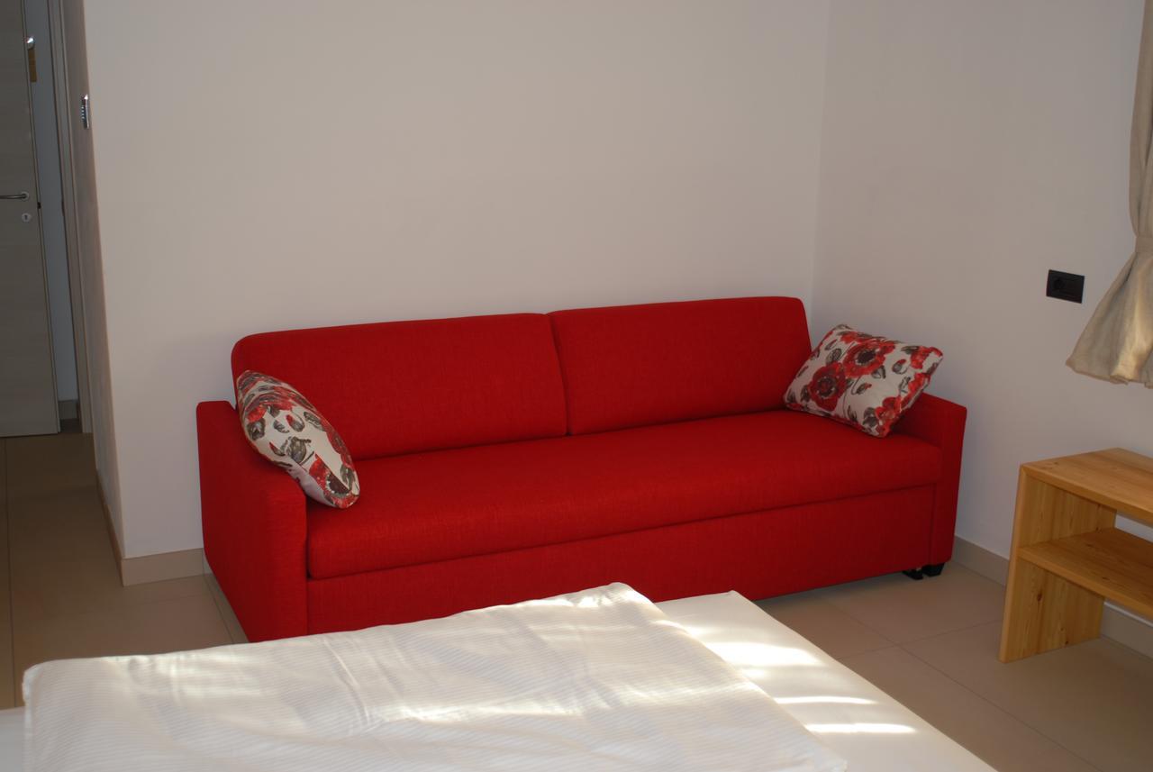 B&B Alciliegio Casnate Con Bernate Εξωτερικό φωτογραφία
